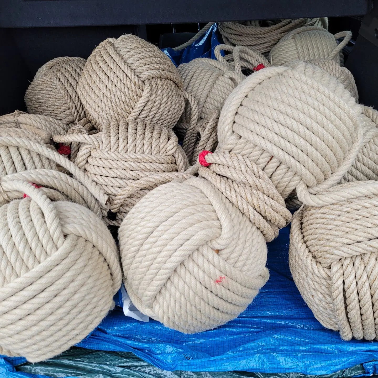 Balançoire Pomme de Touline | La Balançoire Aux fils des Noeuds