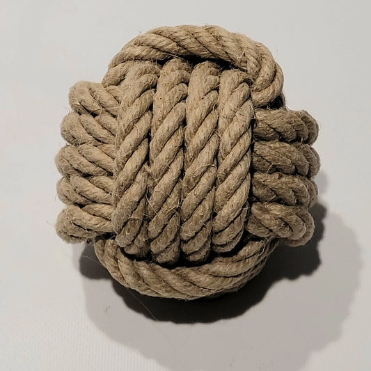 Chien Pomme de Touline | La Touline A Ronger Chien Aux fils des Noeuds