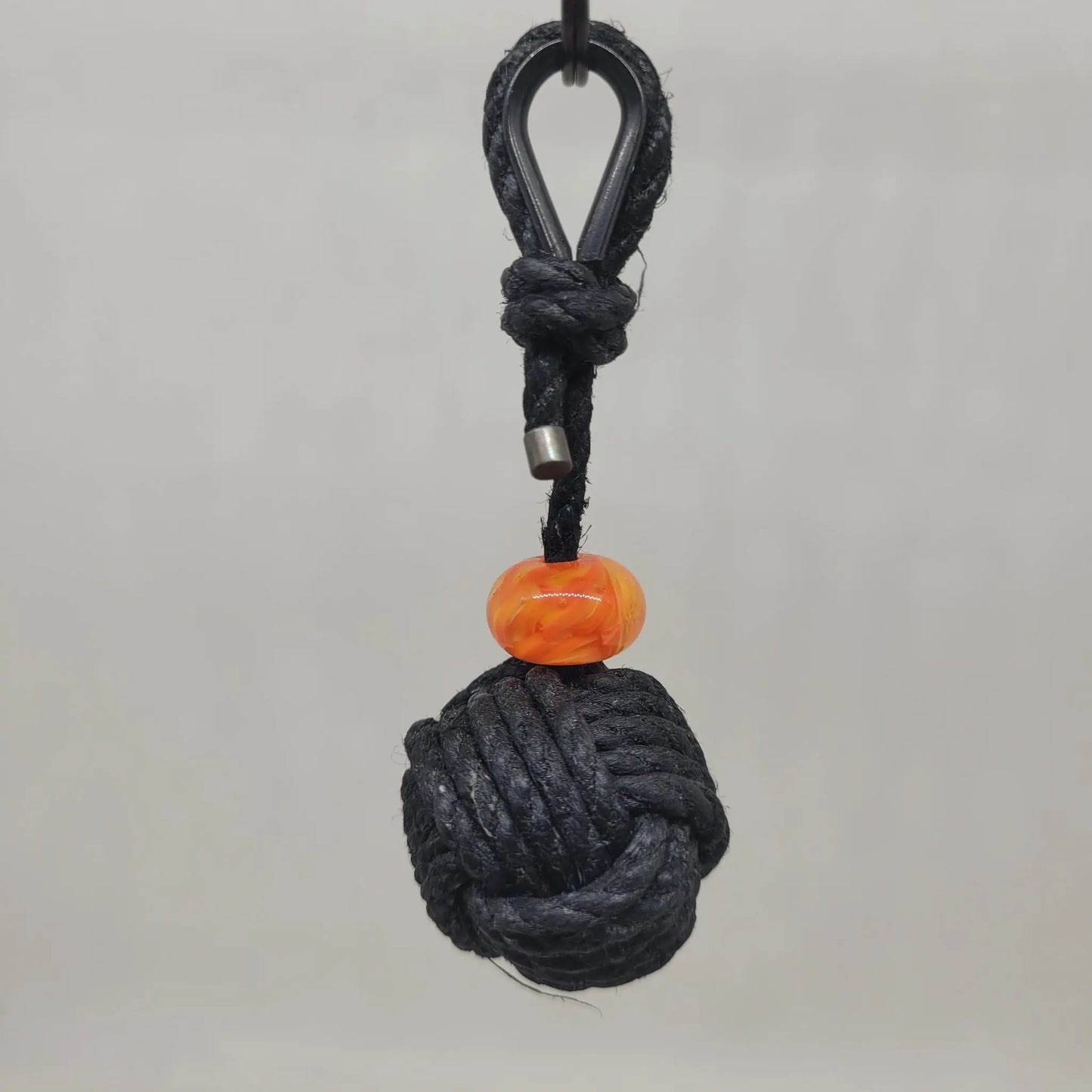 Porte-clés Pomme de Touline │ Chanvre Verre Céleste Aux fils des noeuds
