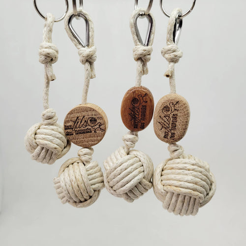 Porte clé chic Pomme de touline en lin personnalisable - Objet décoration fabrication artisanale made in Corrèze by Aux fils des noeuds