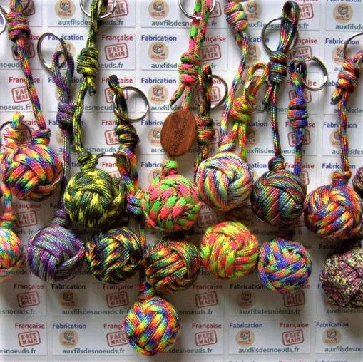 Porte clef Pomme de touline personnalisable fabrication artisanale made in Corrèze by Aux fils des noeuds