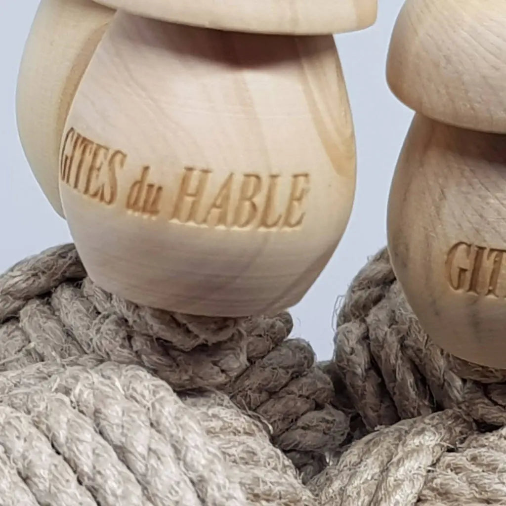 Porte clef pomme de touline cèpe chanvre personnalisable fabrication artisanale made in Corrèze by Aux fils des noeuds