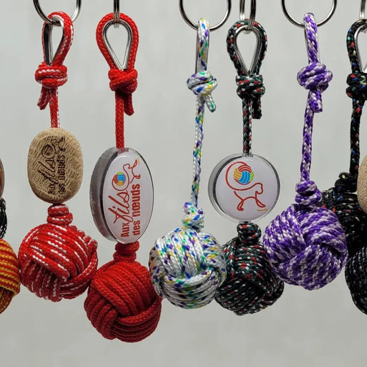 Porte clé Pomme de touline personnalisable fabrication artisanale made in Corrèze by Aux fils des noeuds