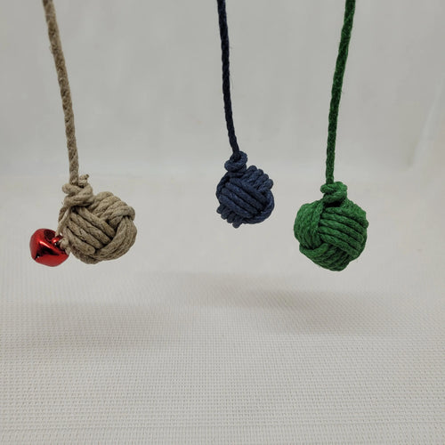 Chat Pomme de Touline | La Touline A Chat Aux fils des Noeuds