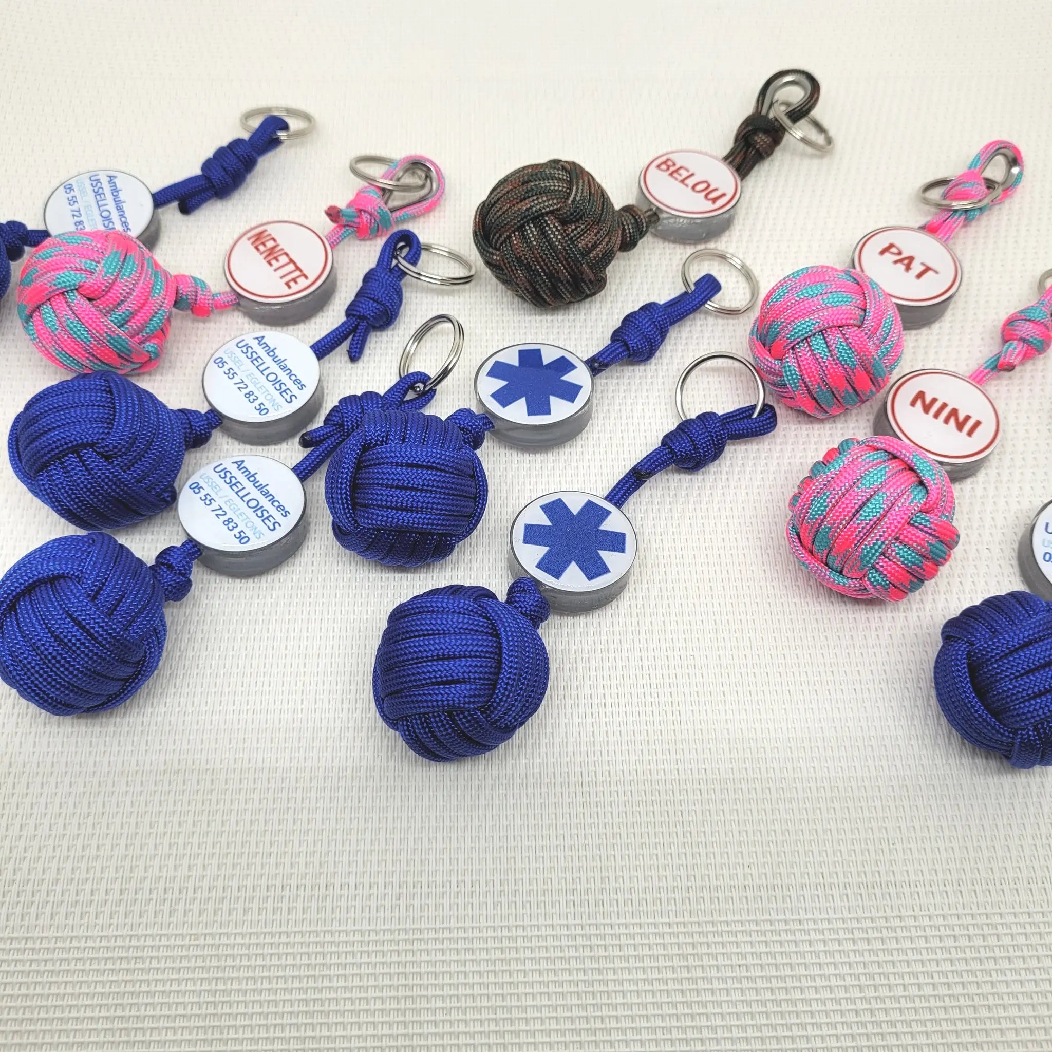 Porte-Clés Poing De Singe  P550 | Les Ambulanciers Aux fils des Noeuds