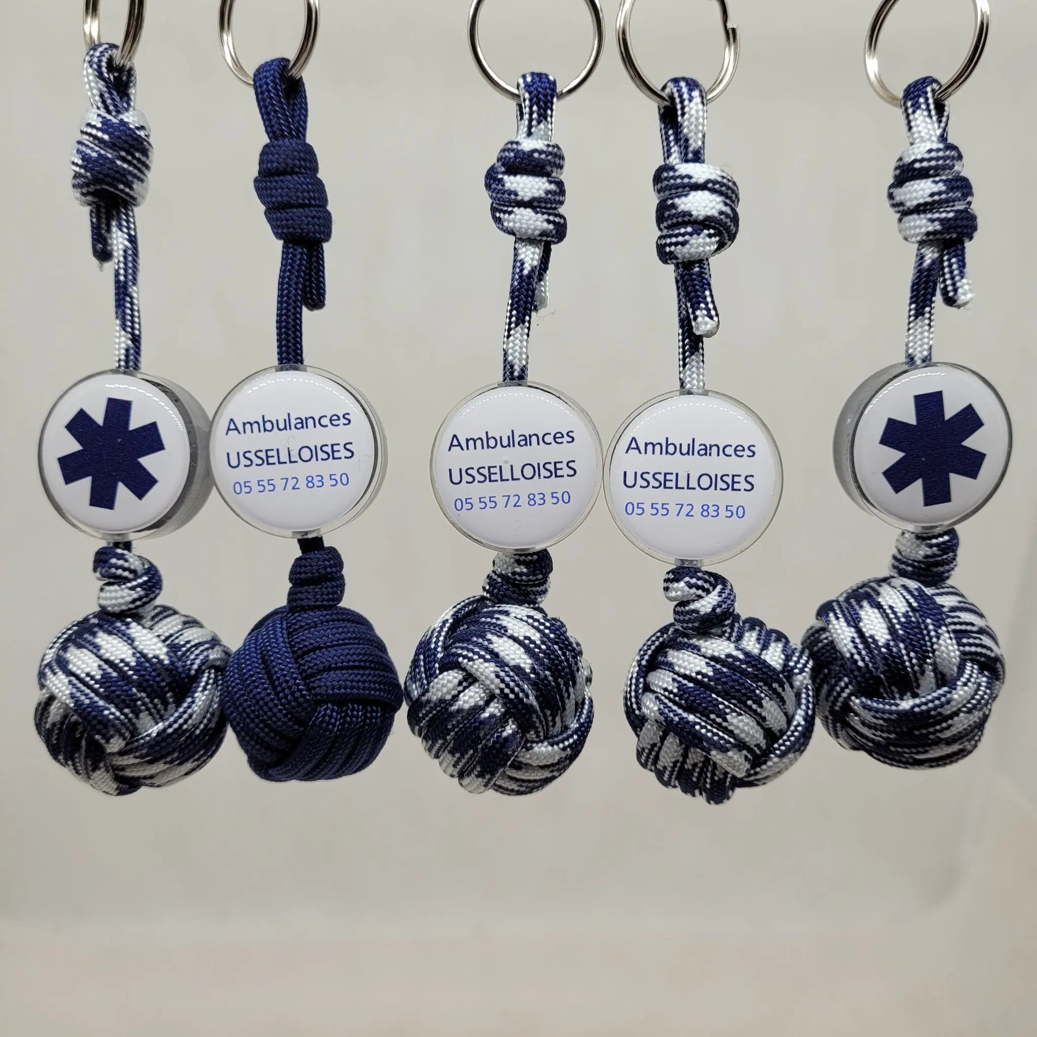 Porte-Clés Poing De Singe  P550 | Les Ambulanciers Aux fils des Noeuds