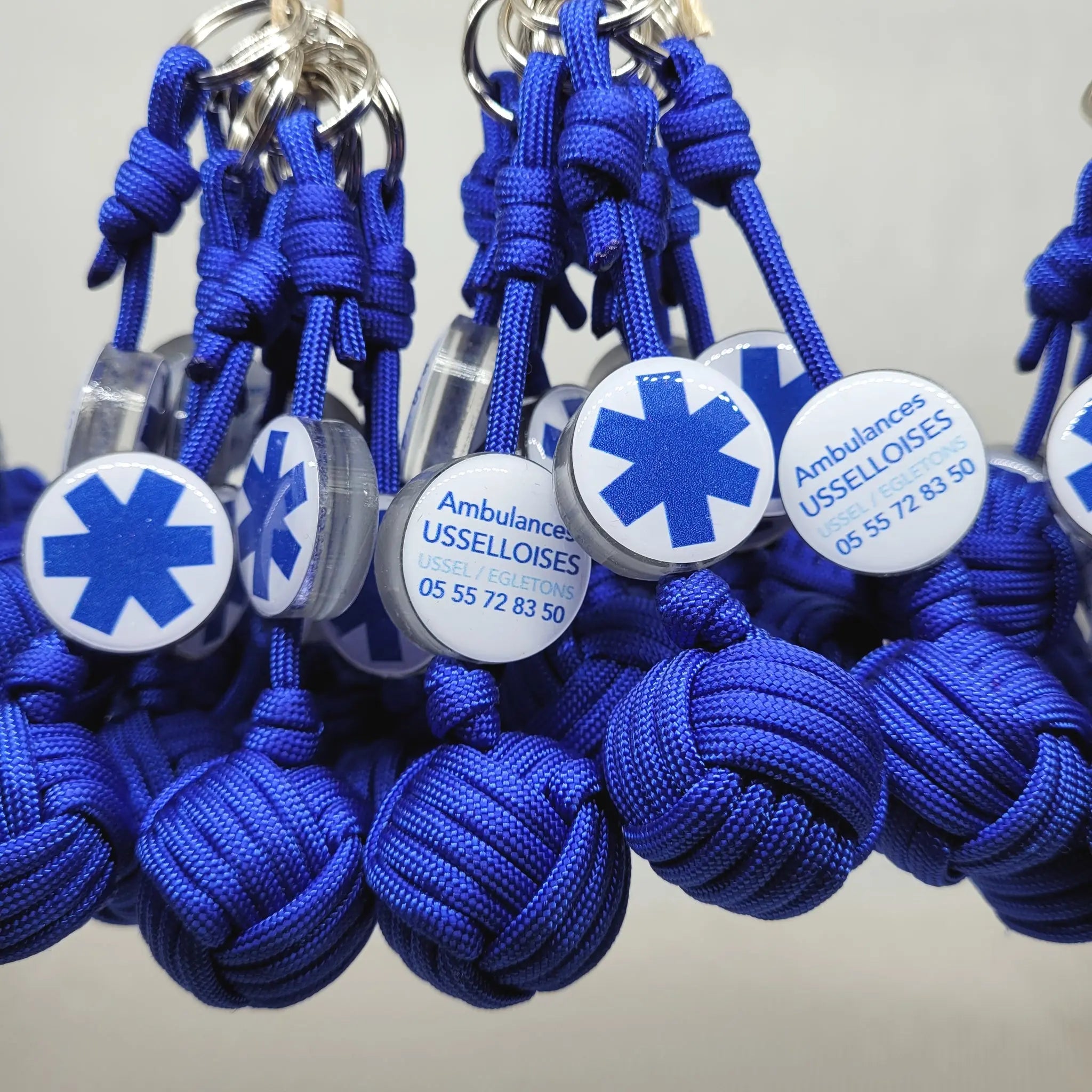 Porte-Clés Poing De Singe  P550 | Les Ambulanciers Aux fils des Noeuds