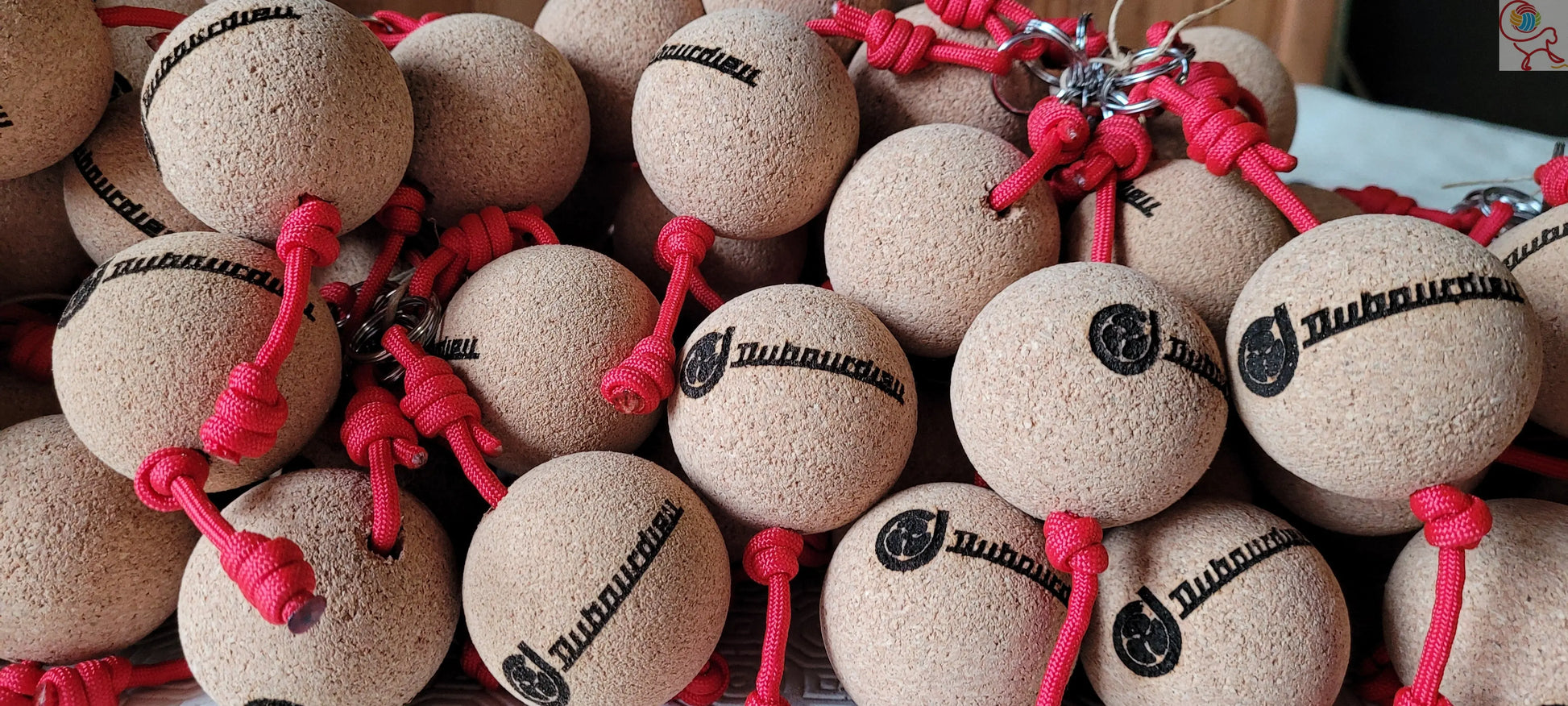Porte-Clés Boule Liège P550 La Paracorde Flottante Aux fils des Noeuds