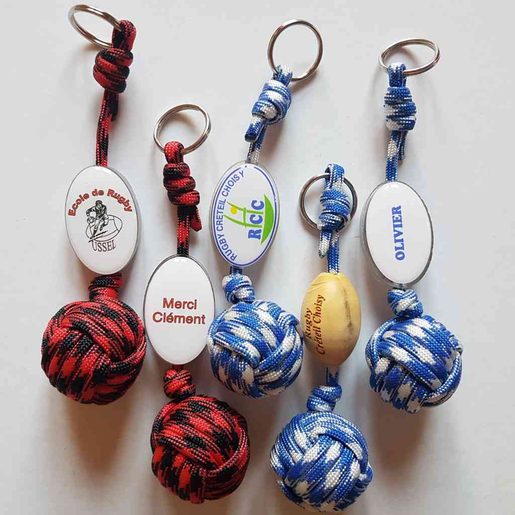 Porte clef rugby Pomme de touline personnalisable - Objet décoration fabrication artisanale made in Corrèze by Aux fils des noeuds