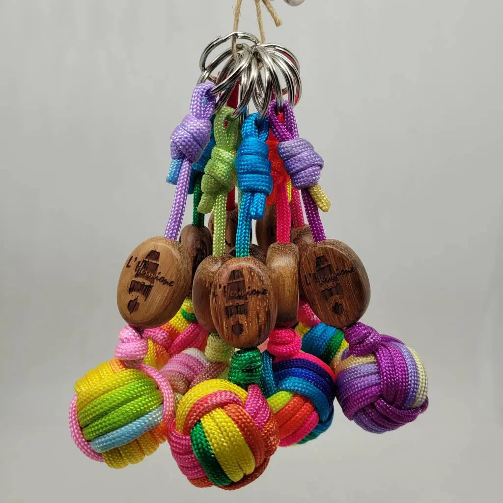 Porte clef Pomme de touline paracorde personnalisable - Objet décoration fabrication artisanale made in Corrèze by Aux fils des noeuds