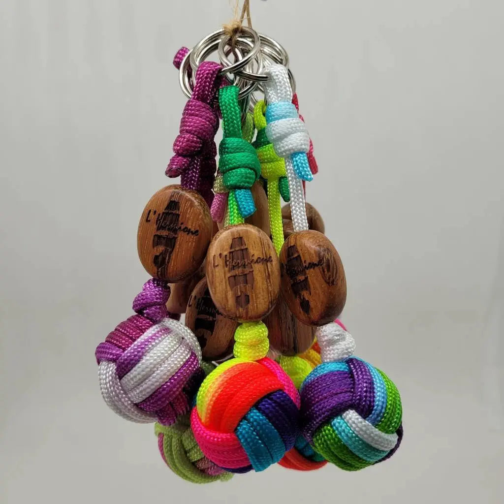 Porte clef Pomme de touline paracorde personnalisable - Objet décoration fabrication artisanale made in Corrèze by Aux fils des noeuds