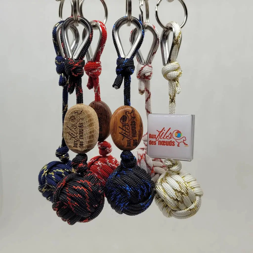 Porte clef Pomme de touline personnalisable fabrication artisanale made in Corrèze by Aux fils des noeuds