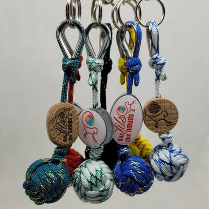 Porte clef Pomme de touline personnalisable fabrication artisanale made in Corrèze by Aux fils des noeuds