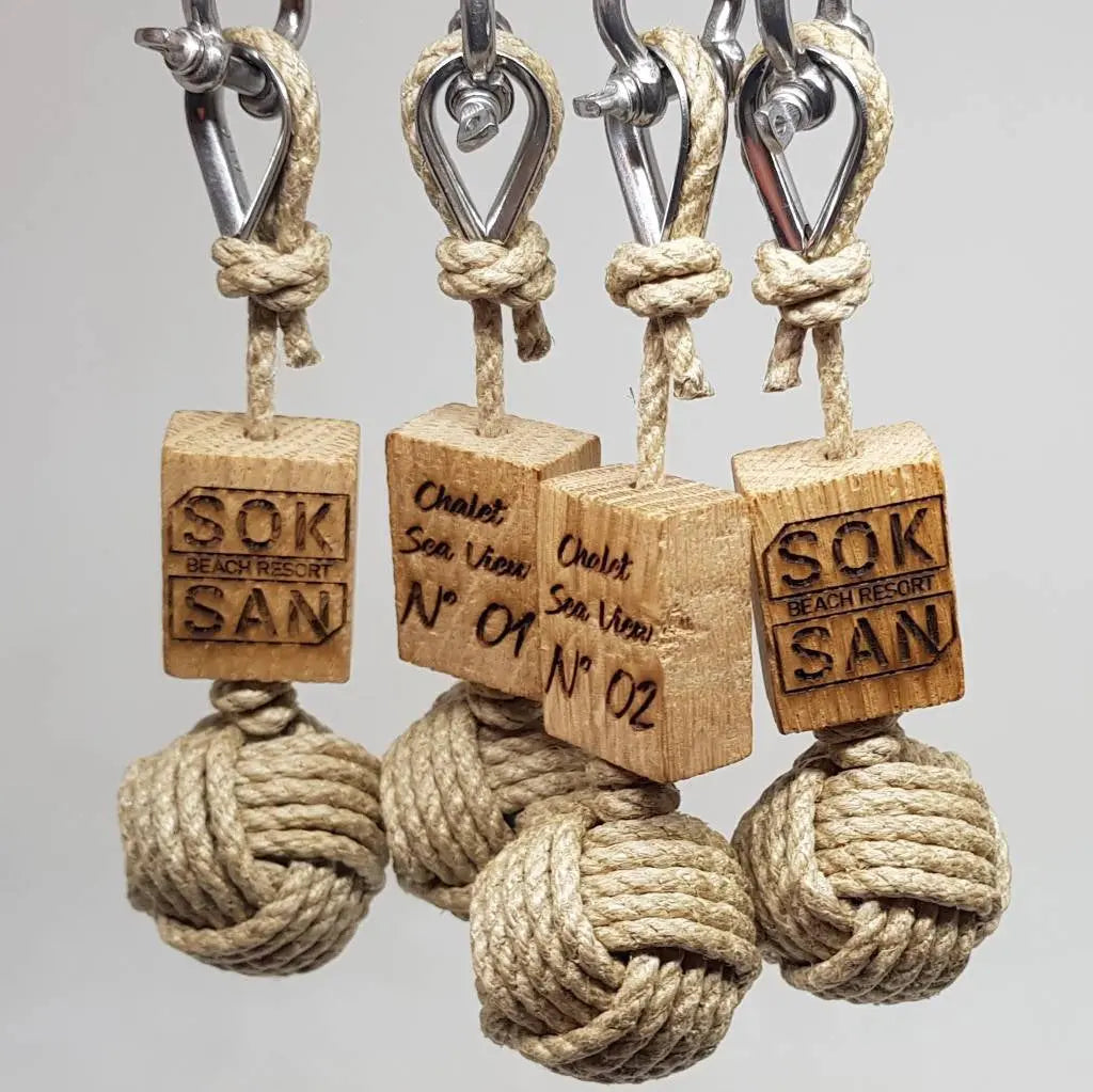 Porte clef pomme de touline hotel personnalisable fabrication artisanale made in Corrèze by Aux fils des noeuds