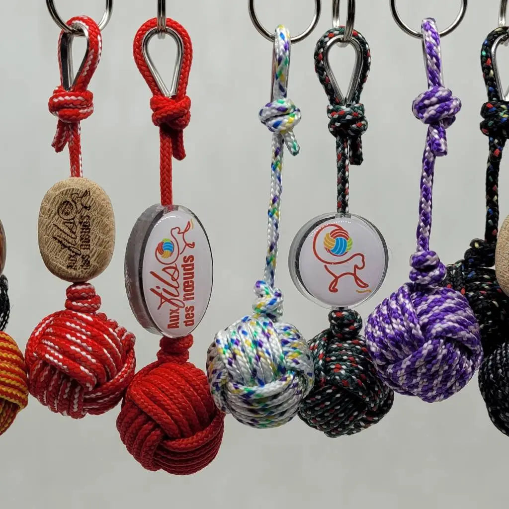 Porte clé Pomme de touline personnalisable fabrication artisanale made in Corrèze by Aux fils des noeuds